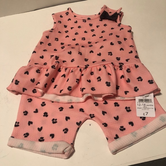 New with tags Nutmeg baby top, shorts and headband- high quality baby outfit - Picture 10 of 10
